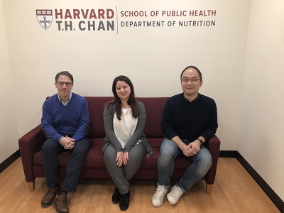 Με τον Miguel Ruiz-Canela Associate Professor, Department of Preventive Medicine and Public Health, University of Navarra και Daniel (Dong) Wang, Research Scientist at the Department of Nutrition, Harvard T.H. Chan School of Public Health