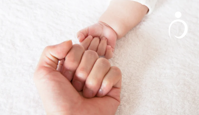 Με ένα νέο μωρό στο σπίτι: διατροφή, ύπνος και άλλα θέματα για τη φροντίδα του